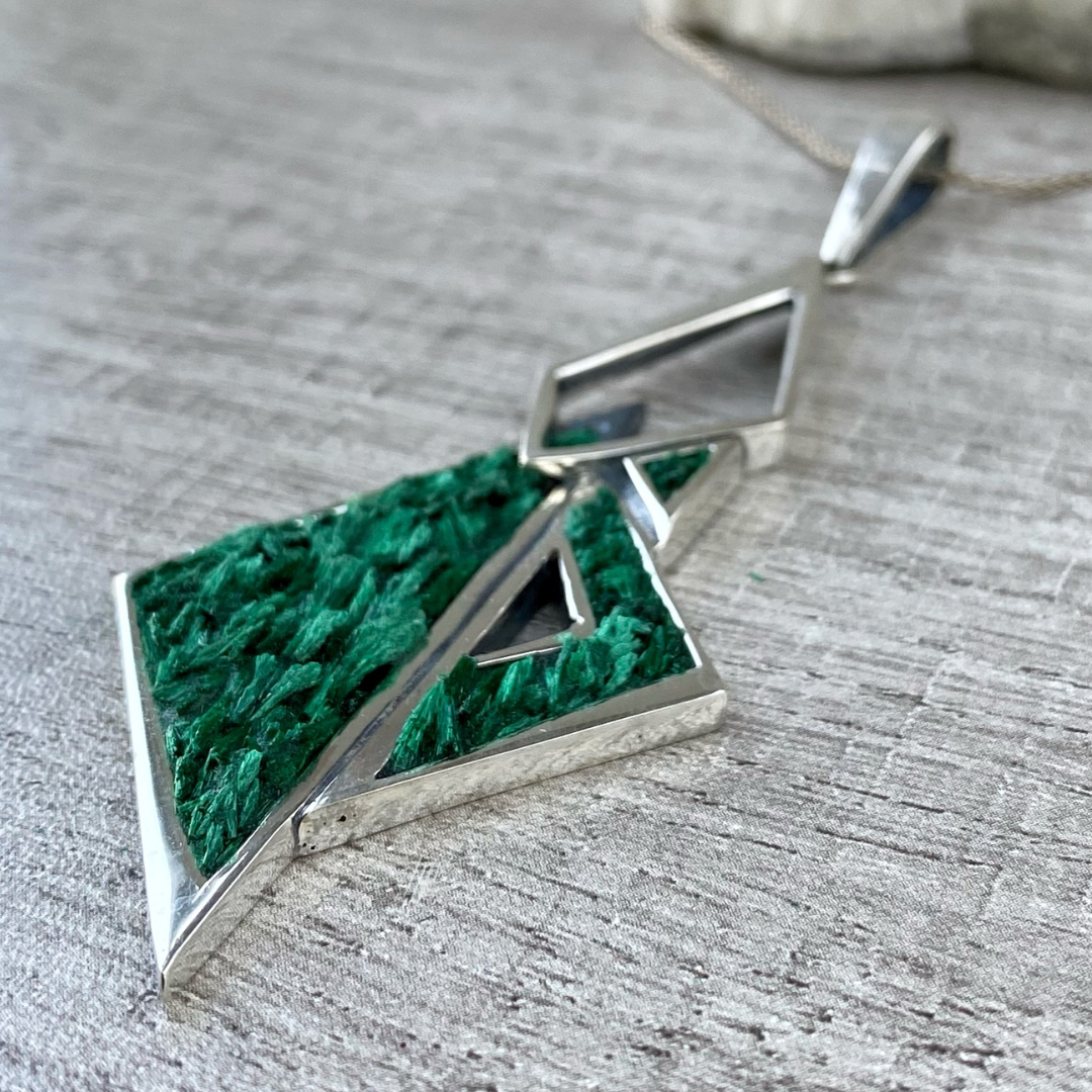 Sienta Set — The Play of Triangles Sterling Silver 925 with Natural Malachite