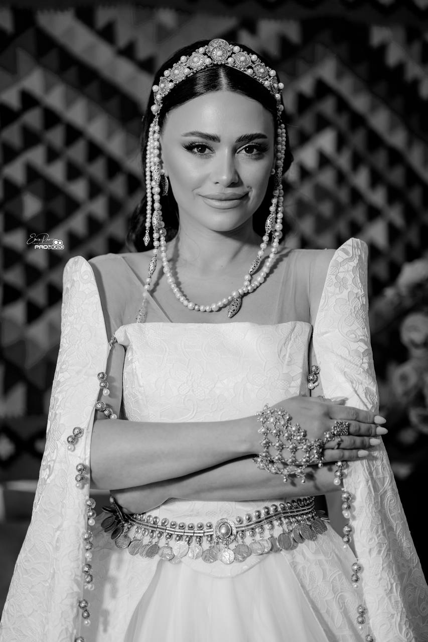 “Ani” the set of 3 pieces