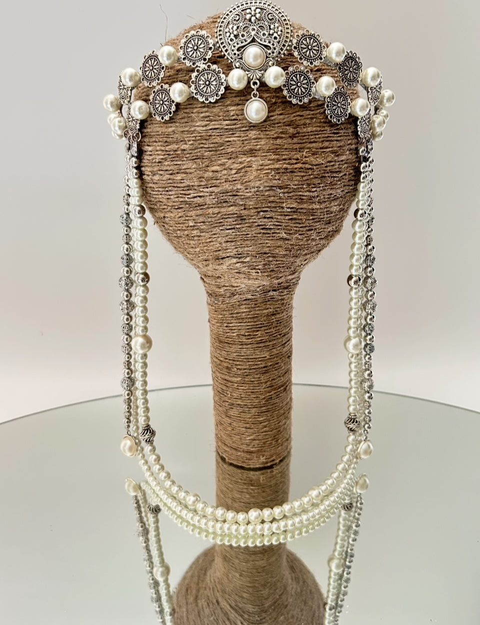 “Queens of Ararat”