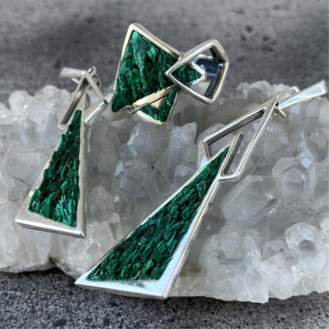 Sienta Set — The Play of Triangles Sterling Silver 925 with Natural Malachite