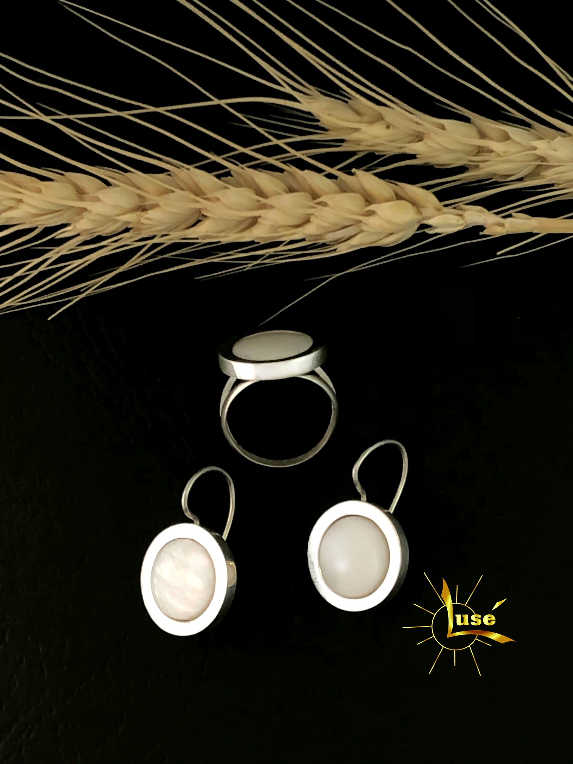 "White Nacre” Silver Jewelry Set