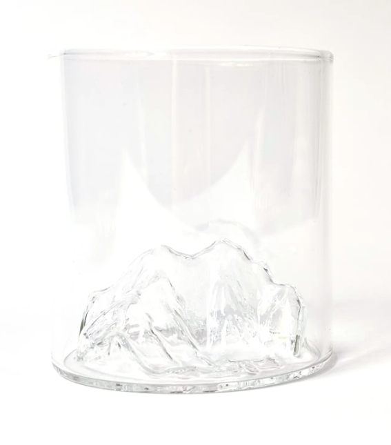 The Khustup Mountain Glass —The Legend of Syunik