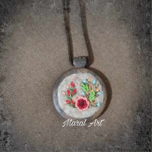 embroidery necklace