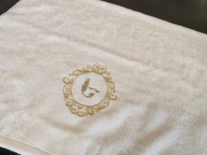 Personalized Armenian Monogram Hand Towels | Bathroom Decor Name Towels for Birthday, Anniversary, Housewarming, Wedding, Engagement, etc