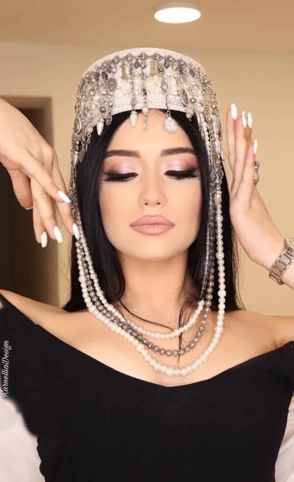 Armenian traditional headdress "Nare"