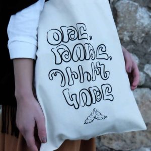 Tote bag “Ote, Tote, Peahin kote” /The air, the mulberry and the shovel stem