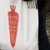 Tote bag "Kezar ker hantsu boi tas"/ Eat carrot so that you can grow tall