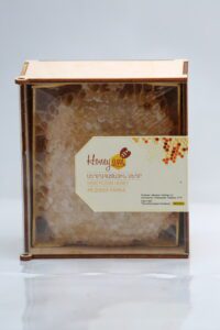 Honeycomb (approx. 320gr) in Wooden Box