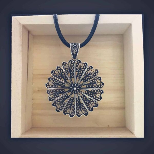 “Flower” Silver Necklace