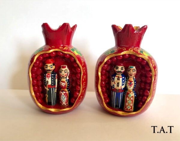 Pomegranate with dolls(small)