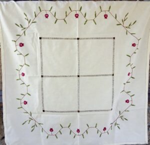 Handmade tablecloth (003)