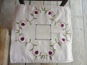 Handmade tablecloth (005)