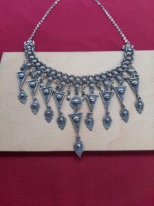 “Queen” – Silver Necklace