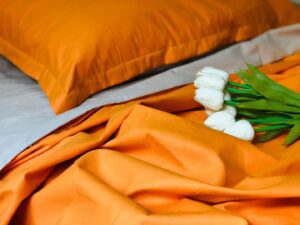 Satin bedding set orange