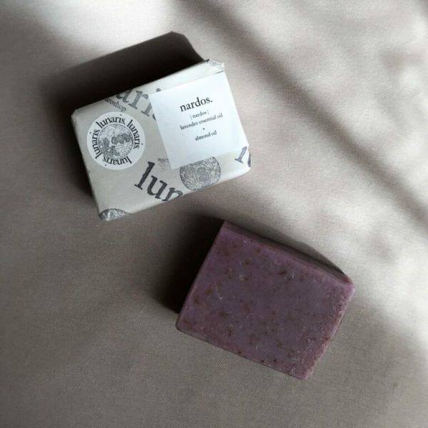 nardos. - body soap for sensitive/dry skin with lavender essential oil/ almond oil/ dried lavender flowers