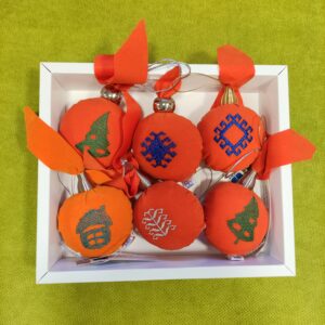A collection box of embroidered souvenirs with Armenian ornaments (6 pieces)