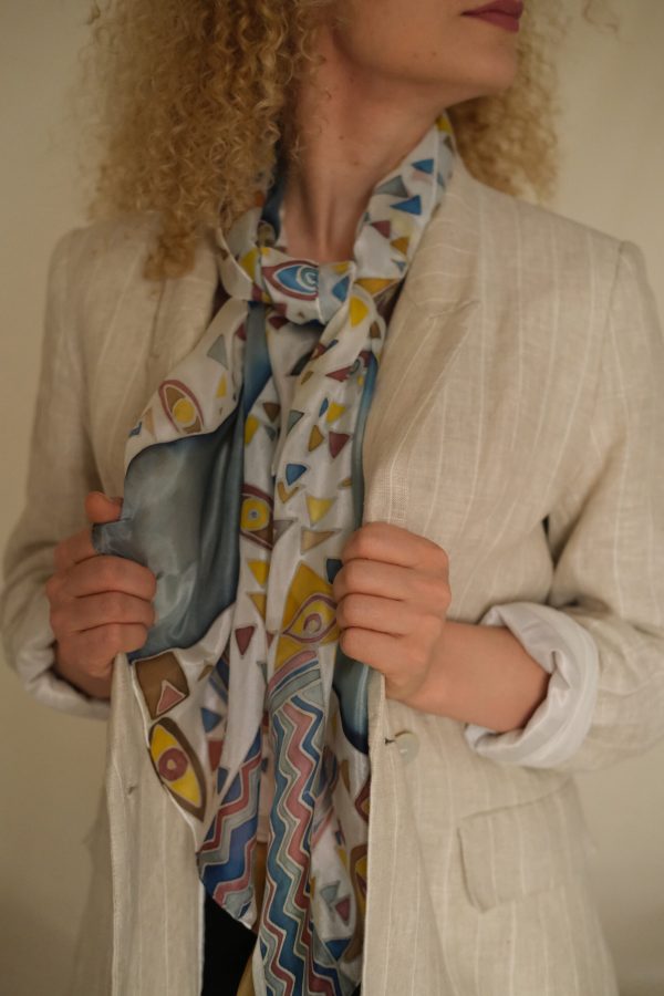 Grey Eyes Scarf