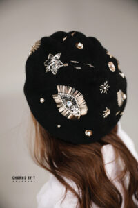 “Eyes on your head” beret