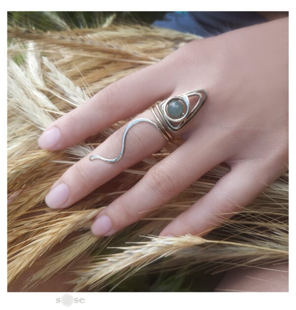 "Mysterious" Silver Ring