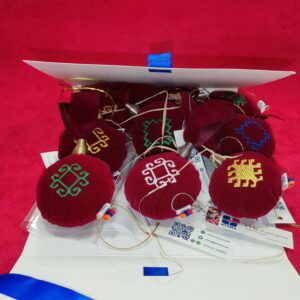 A collection box of embroidered souvenirs with Armenian ornaments (9 pieces)