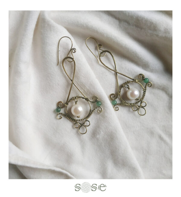 "The Game Of Nature" Pearl Silver Earrings