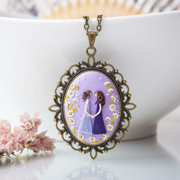 Necklace Lilac "Sisters''