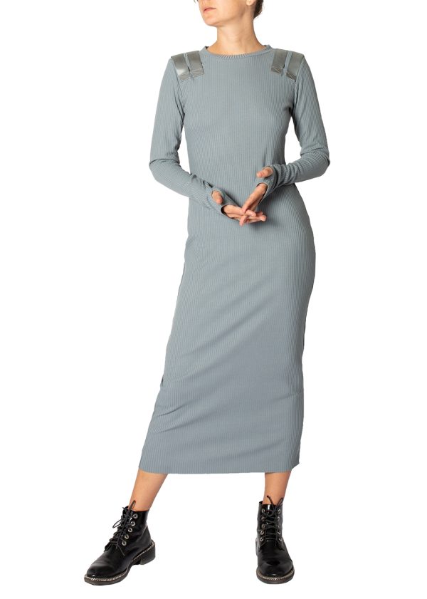 ​Long knitted ribbed dress