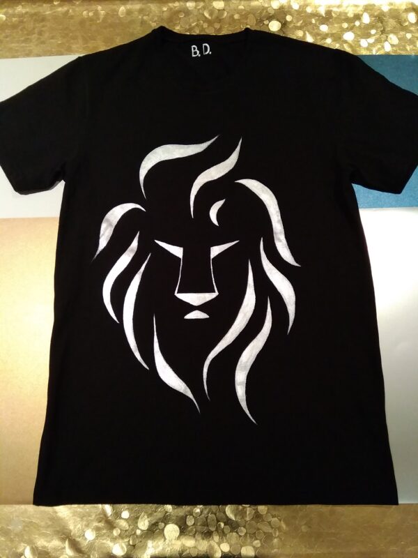 Silver Lion T-shirt hand painted