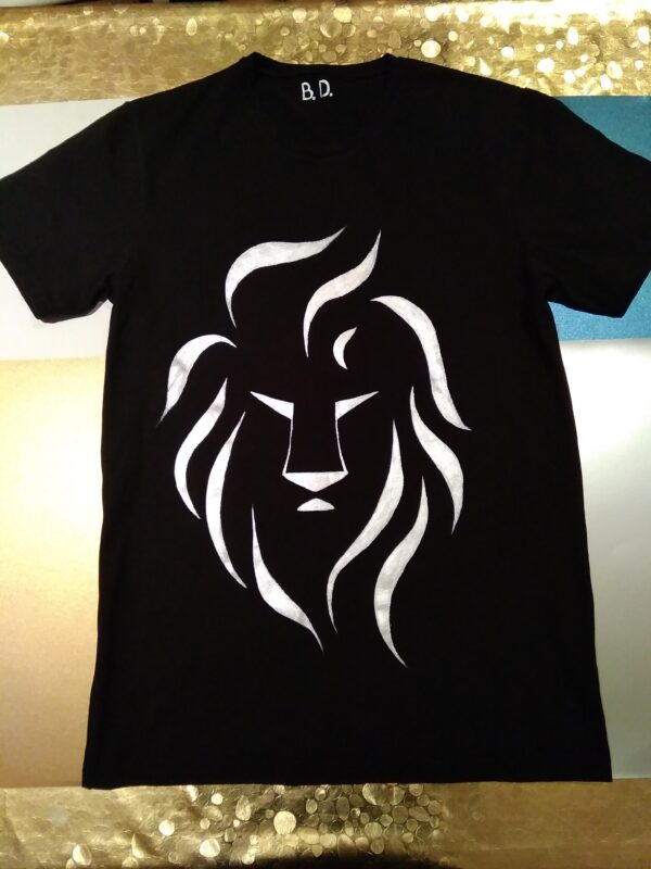 Silver Lion T-shirt hand painted