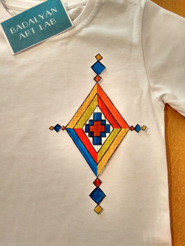 Armenian Carpet ornament T-shirt For kids