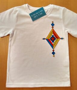 Armenian Carpet ornament T-shirt For kids