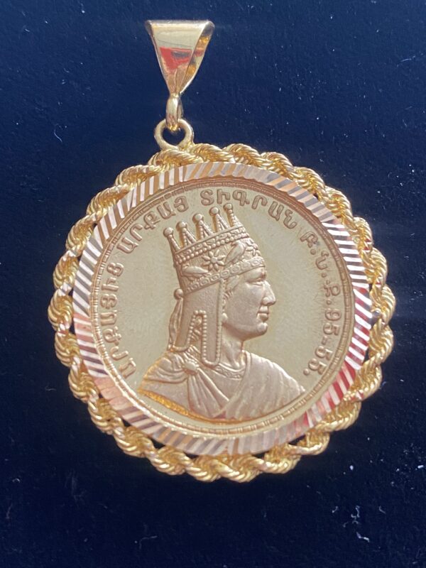 "Metzn" Tigran Medallion w/Bezel--21K Gold