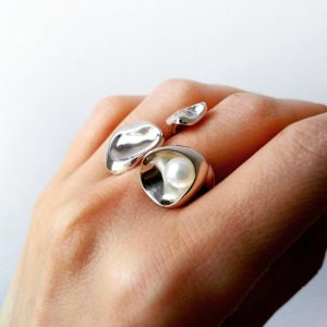 Elegant Silver ring