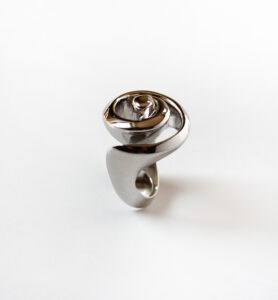 Möbius Silver Shell Shaped Ring