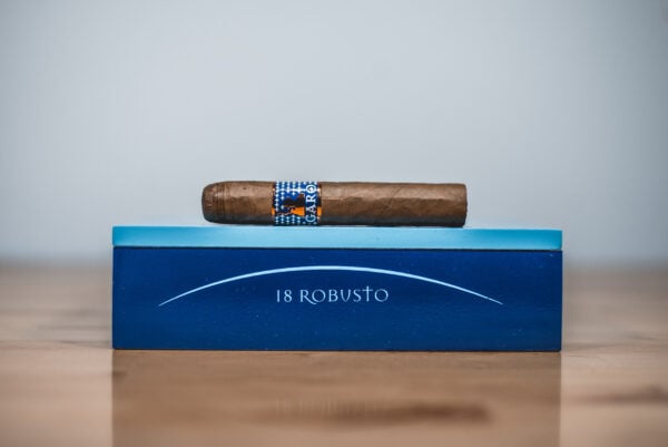 Cigar Blue - Robusto