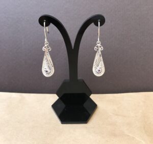 Silver filigree handmade earrings with amethyst 029