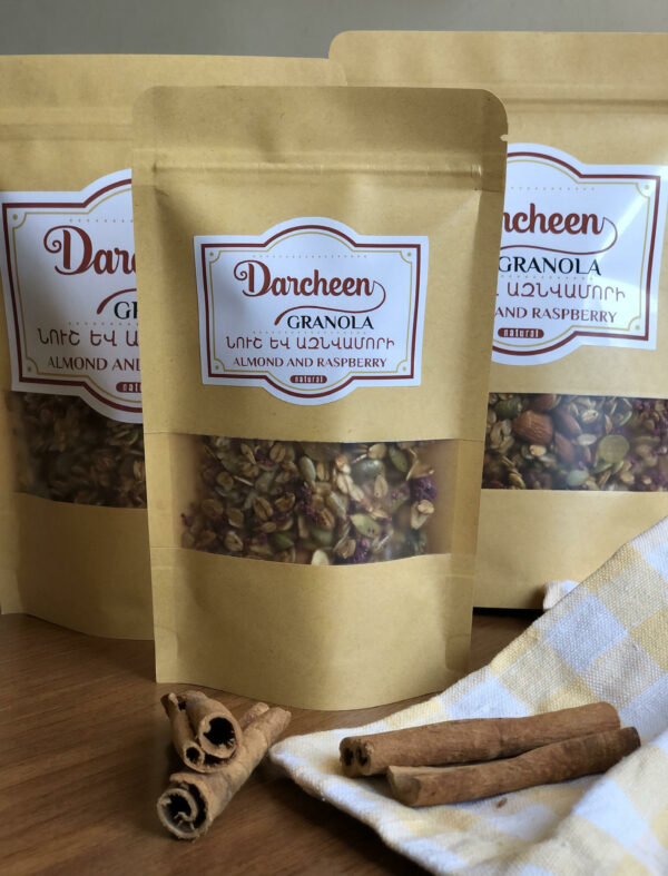 Darcheen Granola - Almond and Raspberry 110 grams