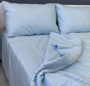 Bedding set twin stripe satin / cornflower blue