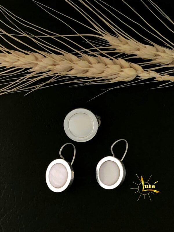 "White Nacre” Silver Jewelry Set