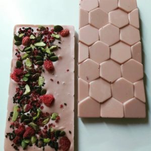 HandMade Chocolate Bar (White with raspberry powder 28%)