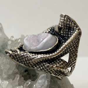 Sterling silver Ring with natural amethyst