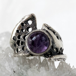 Handmade silver ring with natural amethyst