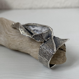 SIlver ring | agate | natural stone | White stone | handmade jewelry