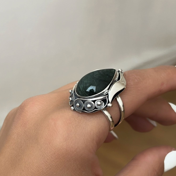 Sterling silver ring | natural agate | green ring