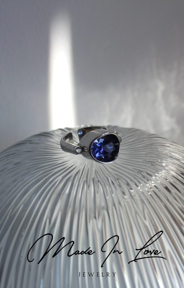 Blue Cocktail Ring “Sparkle”