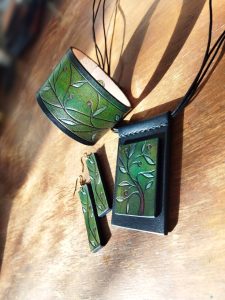 Leather jewelry set “Green twilight”