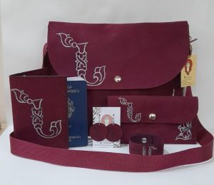 Maroon accessories set with Armenian birdletter N