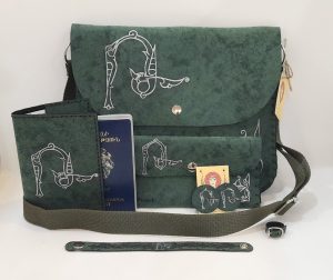 Green accessories set with Armenian birdletter T