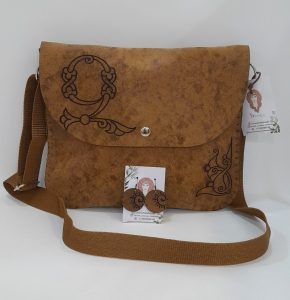 Brown accessories set with Armenian birdletter Z
