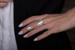 Sterling silver full finger ring “Silk”